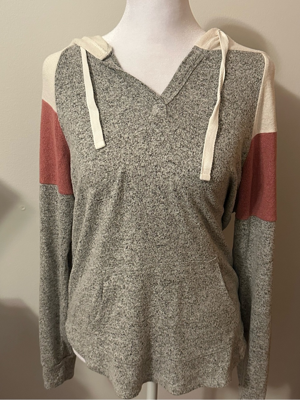 Cozy V-Neck Hoodie Sweater in Heather Gray with Accent